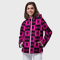 Ветровка с капюшоном женская BTS pattern pink logo, цвет: 3D-белый — фото 2