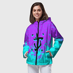 Ветровка с капюшоном женская Doom краски неон лого, цвет: 3D-черный — фото 2